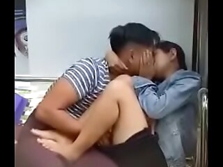 kissing